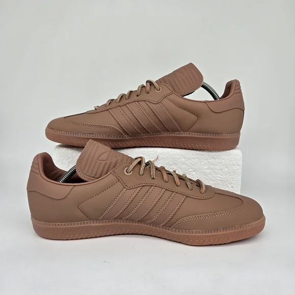 adidas gazelle silver green womens Adidas Samba Pharrell Humanrace 